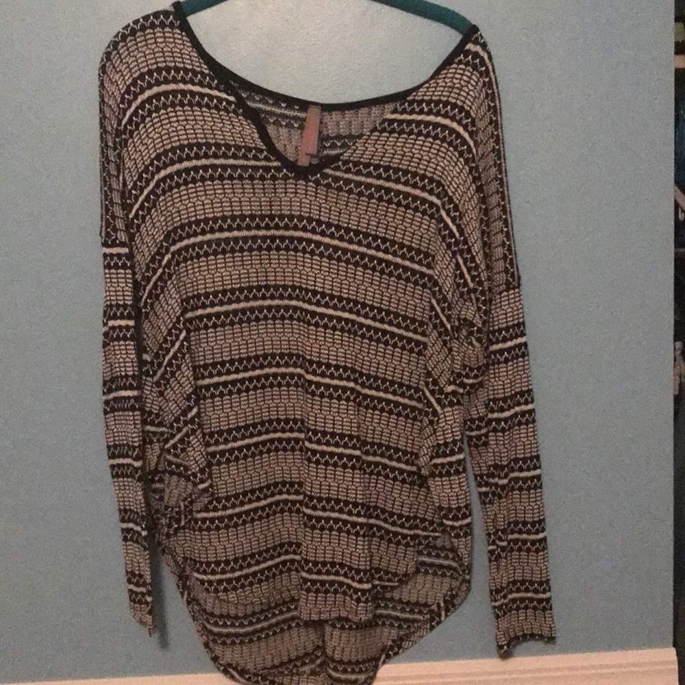 Long tunic sweater. Light weight